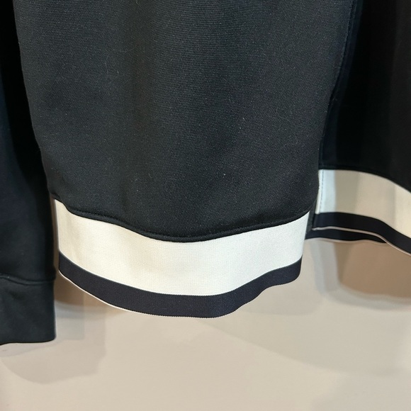 Girls YXL under armour hooded track warm up jacket black white logo - Picture 4 of 7